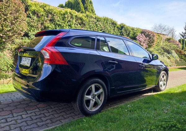 Volvo V60 cena 40999 przebieg: 240000, rok produkcji 2016 z Kraków małe 137